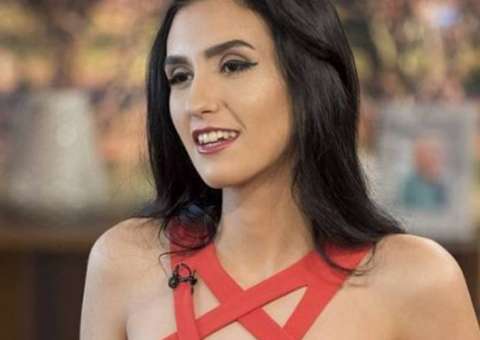 Jovem vende a virgindade por R$ 8,2 milhões 