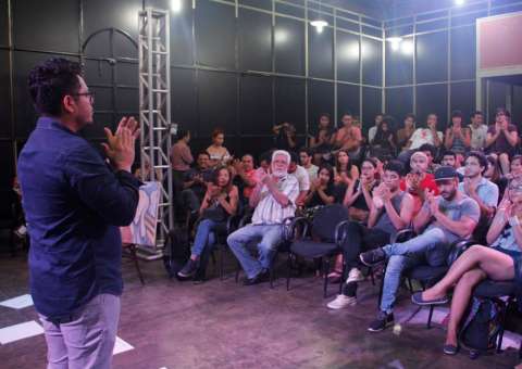 Mostra de Teatro do Amazonas apresenta Os Saltimbancos