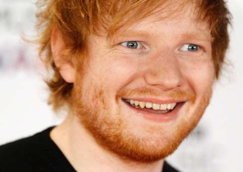 Mulher é presa após torturar vizinha com música de Ed Sheeran  