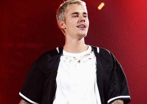 Justin Bieber se empolga com fãs brasileiros e os leva à loucura em show lotado no Rio