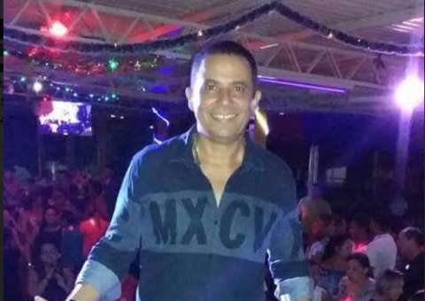 Sérgio Aurélio lança CD no Gargalo Sport Beer