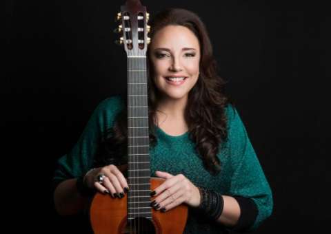 Ana Carolina faz show em Manaus nesta quinta-feira