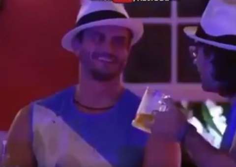 BBB17: Novo vídeo mostra Marcos dizendo que deixa Vivian para Boninho