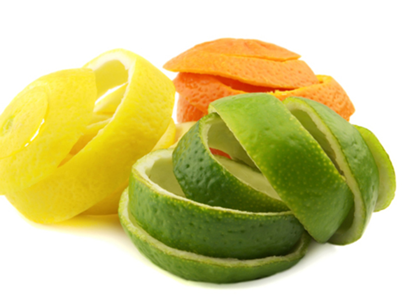 Chá de cascas de Limão ajudam na eliminação de gases e inchaço na barriga 