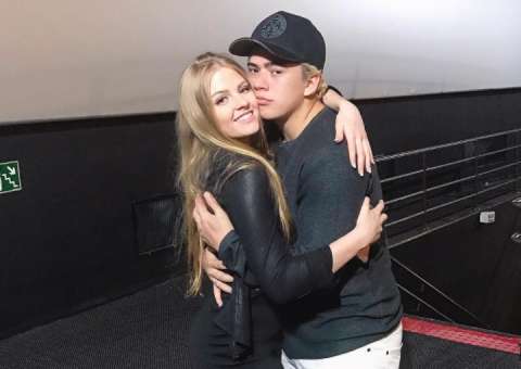 Whindersson Nunes pede namorada em casamento