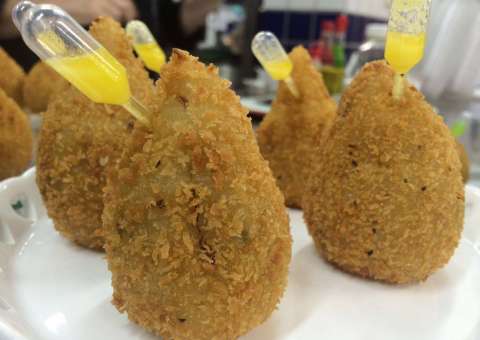 Alquimia abre curso para ensinar a fazer coxinha gourmet