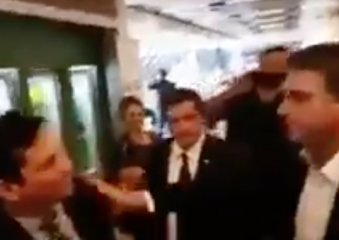 Vídeo: Bolsonaro 'tieta' Sérgio Moro e reação de juiz viraliza na internet