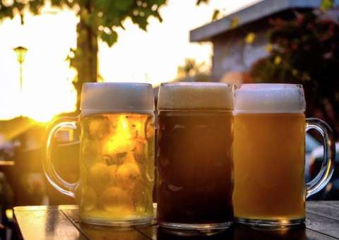 Volksfest da Língua Alemã reúne música, chope e gastronomia no Frankfurt