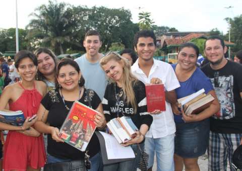 Semmas arrecada livros para 3ª feira no Parque dos Bilhares