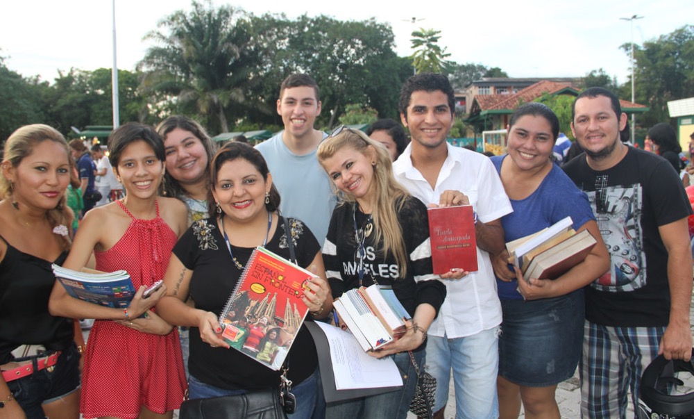 Semmas arrecada livros para 3ª feira no Parque dos Bilhares