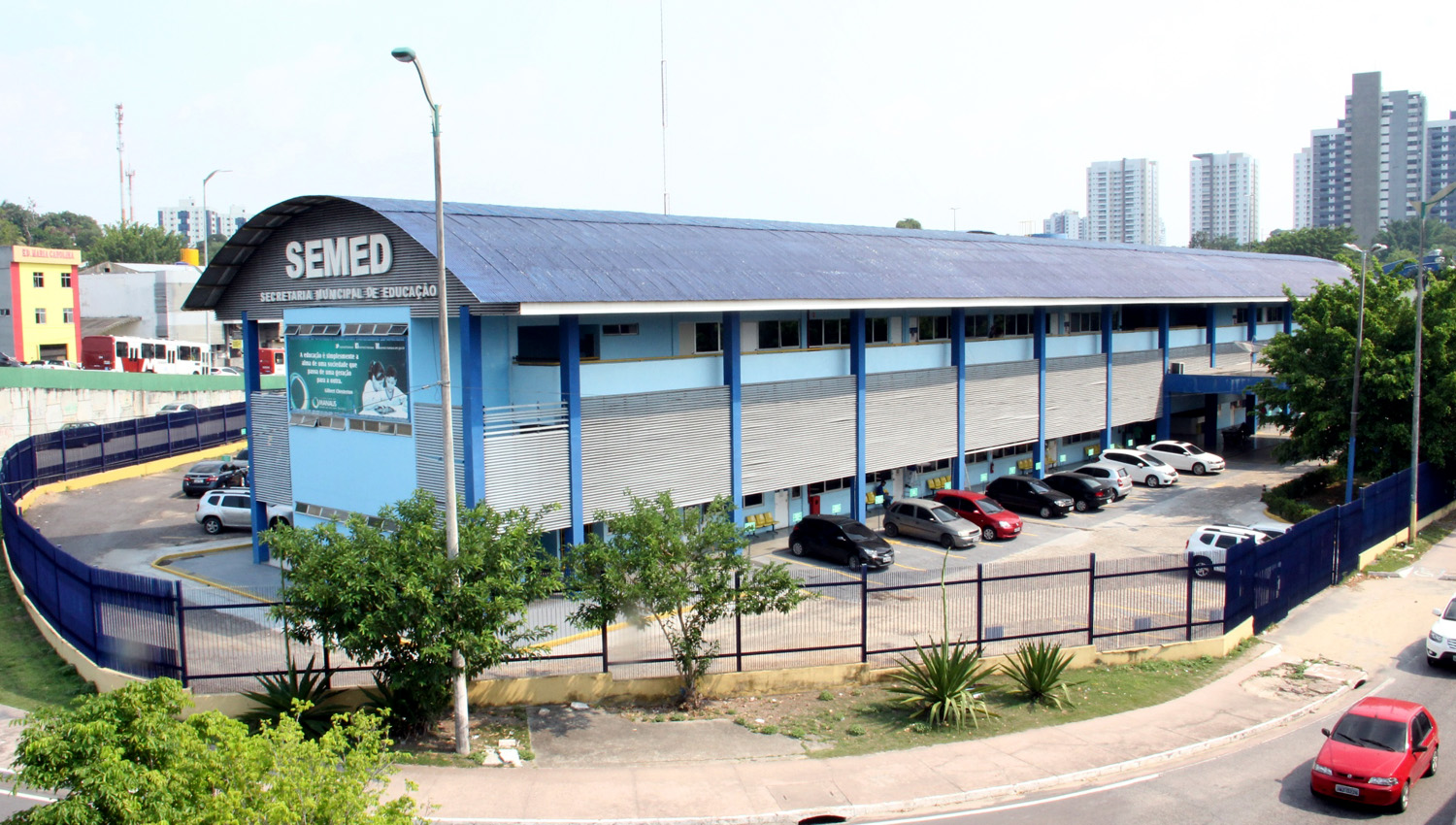 Apagão prejudica aulas em escolas públicas de Manaus