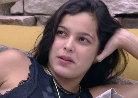 BBB17: Após pensar em aliança com Vivian, Emilly detona: “Cobra”