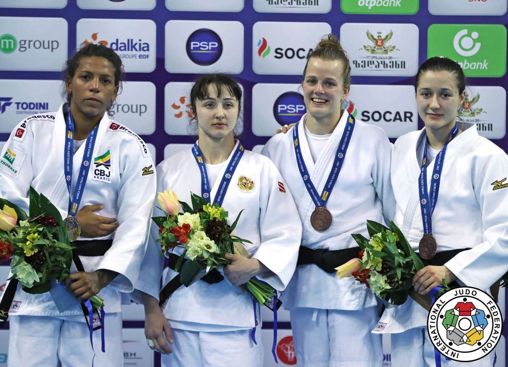 Judô brasileiro sobe ao pódio na Geórgia com Rafaela Silva e mais quatro atletas