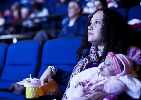  Cinematerna estreia em shopping de Manaus com exibição de A Bela e a Fera