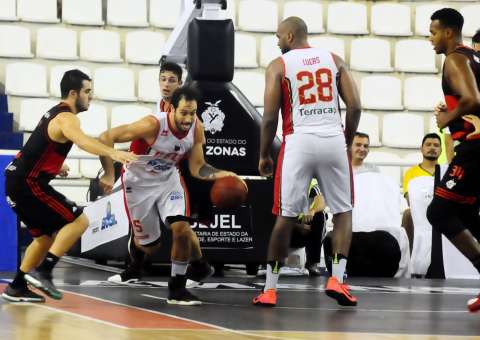 Em duelo de gigantes pelo NBB, Brasília derrota o Flamengo