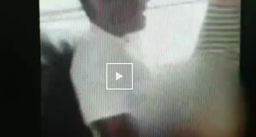 Vídeo: Em plena luz do dia, casal faz sexo dentro de ônibus movimentado