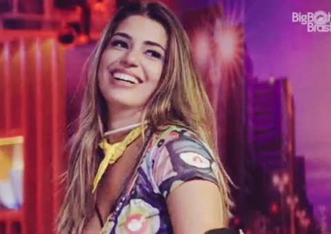  Fãs de Vivian lotam Largo do São Sebastião para mostrar torcida pela amazonense no BBB 17