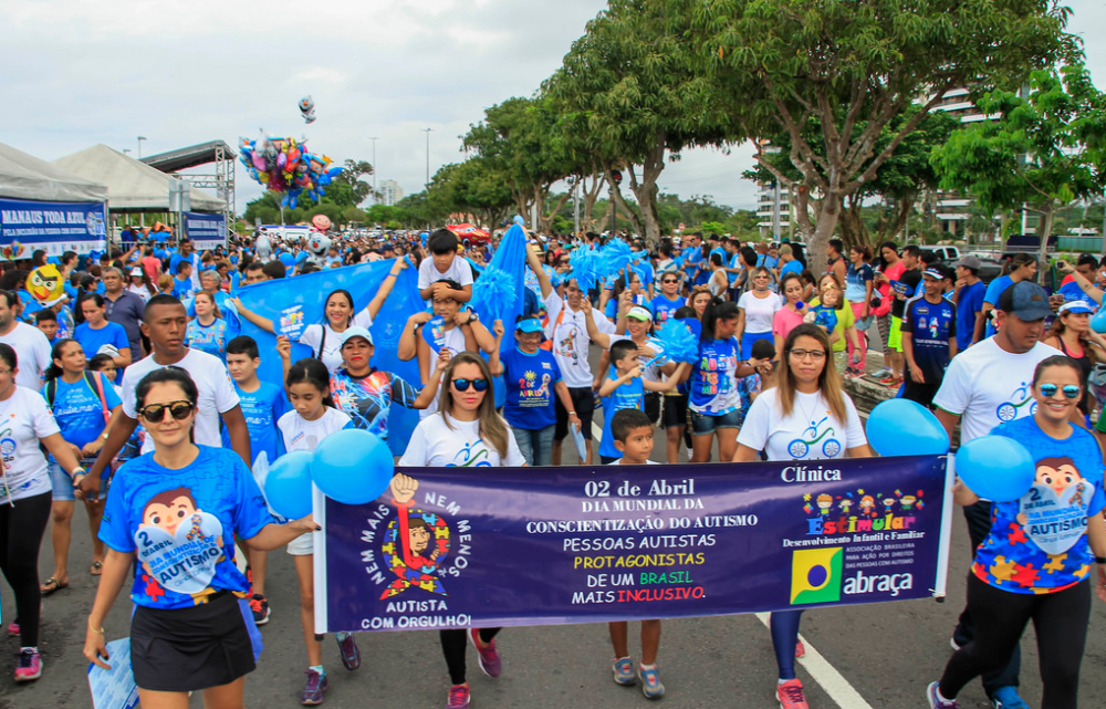 Caminhada abre programação especial para conscientização do Autismo em Manaus