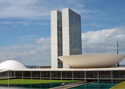 Fim dos vices e voto em lista são alguns dos itens previstos no relatório da reforma política 