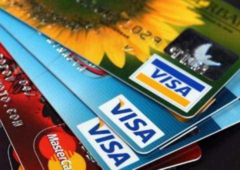 Novas regras para o cartão de crédito começam a valer nesta segunda