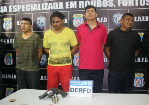 Grupo é preso em flagrante por roubos a residências em Manaus