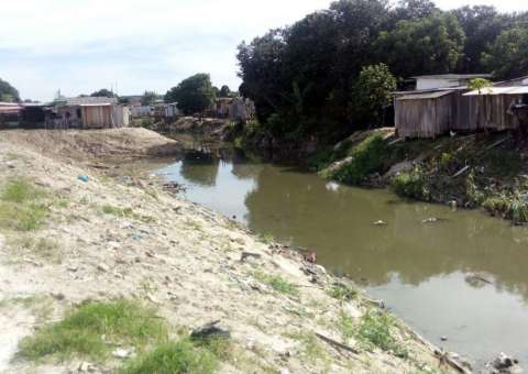 Bolsistas do PCE realizam ação ambiental em comunidade de Manaus 