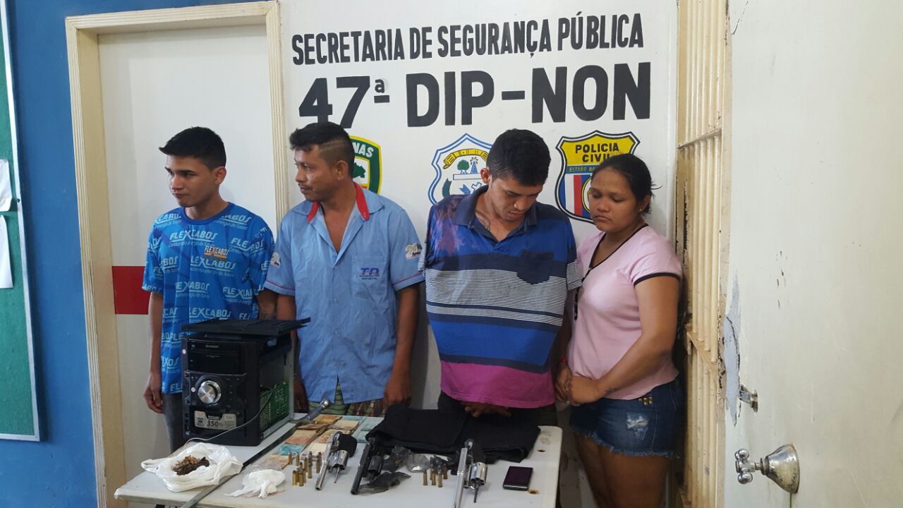 Quatro pessoas são presas com armas e drogas no Amazonas