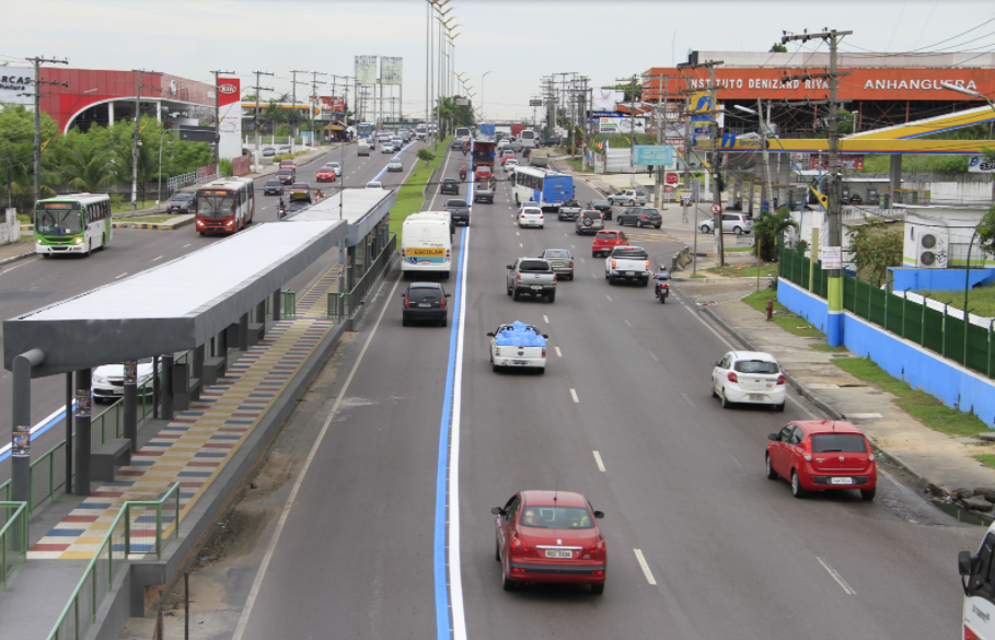 Duas linhas de ônibus passam a utilizar o corredor exclusivo a partir de quarta-feira