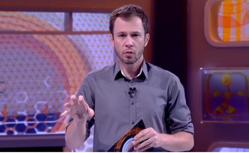 Tiago Leifert apresenta o tenso Jogo da Discórdia e internautas não perdoam
