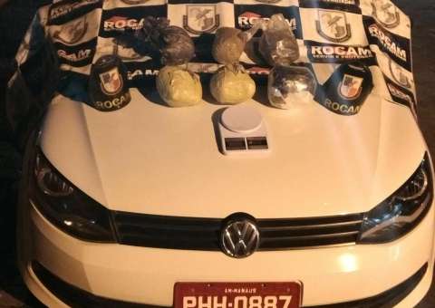  Polícia apreende mais de cinco quilos de drogas em casa na Zona Sul de Manaus 