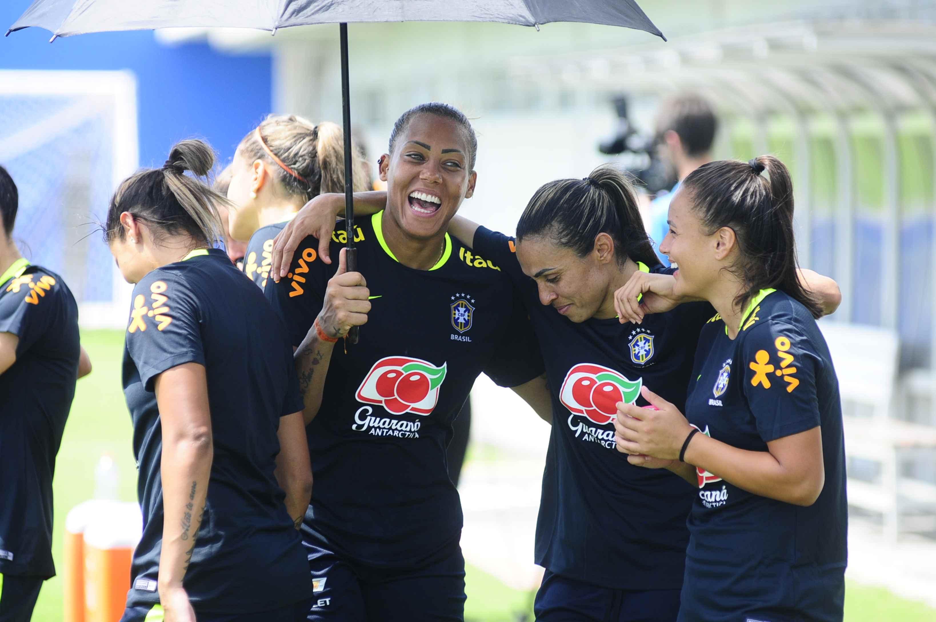 Ingressos para jogo da seleção feminina começam a ser vendidos nesta quarta-feira