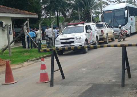Bandido morre baleado durante assalto a ônibus na AM-010