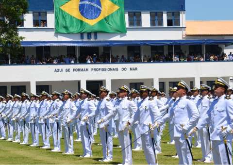 Marinha do Brasil abre concurso com salários até R$10mil 