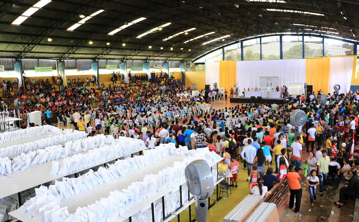  Município do Amazonas realiza a maior entrega de material escolar do interior do Estado 