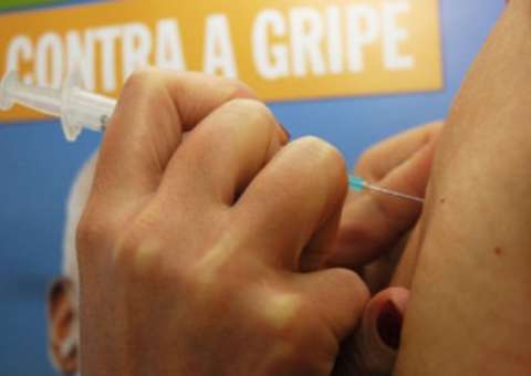 Campanha de vacinação contra gripe deve começar este mês em Manaus