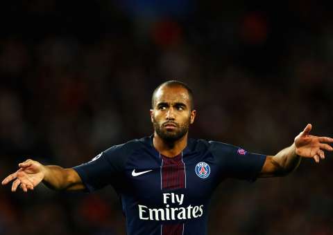 Lucas Moura pode ser dispensado pelo PSG, afirma emissora francesa