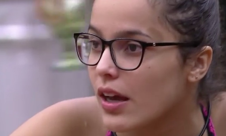 BBB17: Emilly e Marinalva se abraçam e gêmea se declara para sister