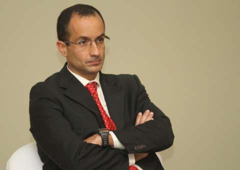 PT prepara Mantega para contradizer Odebrecht