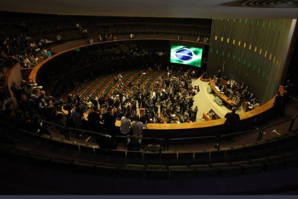 Maioria de votos contrários à reforma da Previdência vem da base aliada