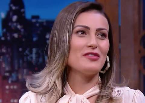  Andressa Urach revela que tomou mamadeira até os 28 anos e relembra passado de prostituição