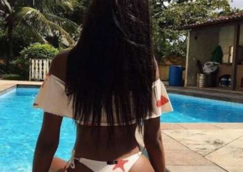 Irmã de Ludmilla posa de fio-dental e surpreende seguidores