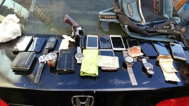 Homem é preso após fazer reféns e trocar tiros com a polícia no centro de Manaus