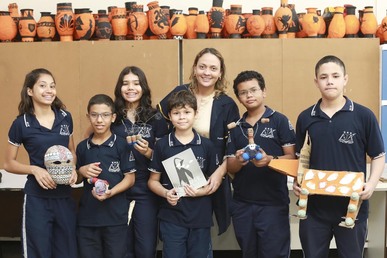 Em Manaus, estudantes transformam produtos descartados em artigos sustentáveis 