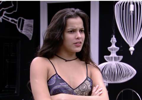 BBB17: Ieda questiona Emilly sobre hematoma e sister revela que foi Marcos com ciúmes