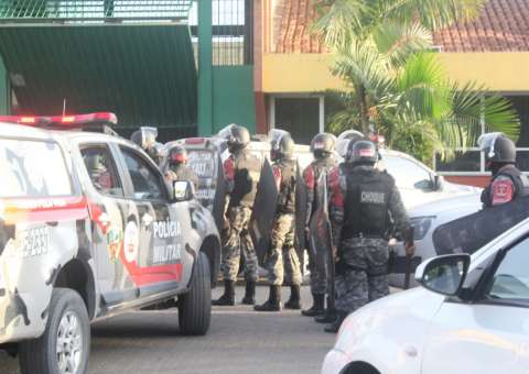 Choque e Direitos Humanos entram na UPP após IML confirmar morte de 4 detentos