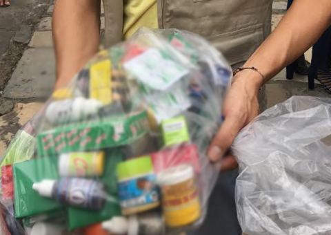 Vigilância Sanitária apreende medicamentos irregulares no Centro de Manaus