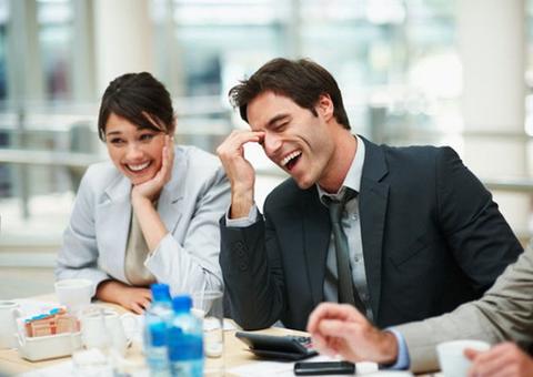 Sexo antes do trabalho faz você ficar mais focado e produtivo, afirma estudo