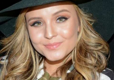 Larissa Manoela revela projeto secreto em casa milionária nos EUA