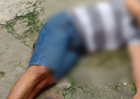 Homem é morto por ex-companheiro de namorada em Manaus