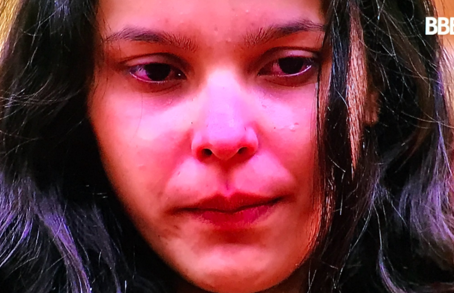 Emilly vai ao confessionário e internautas cogitam sobre decisão de expulsar Marcos